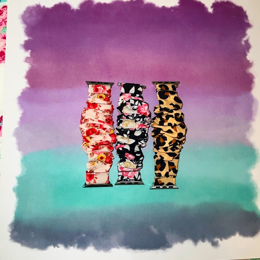 NWOT Scrunchy Apple iwatch Bands 3 Packs S/M